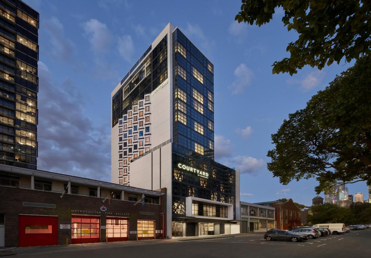 Courtyard By Marriott Melbourne Flagstaff Gardens Hotel Exterior photo